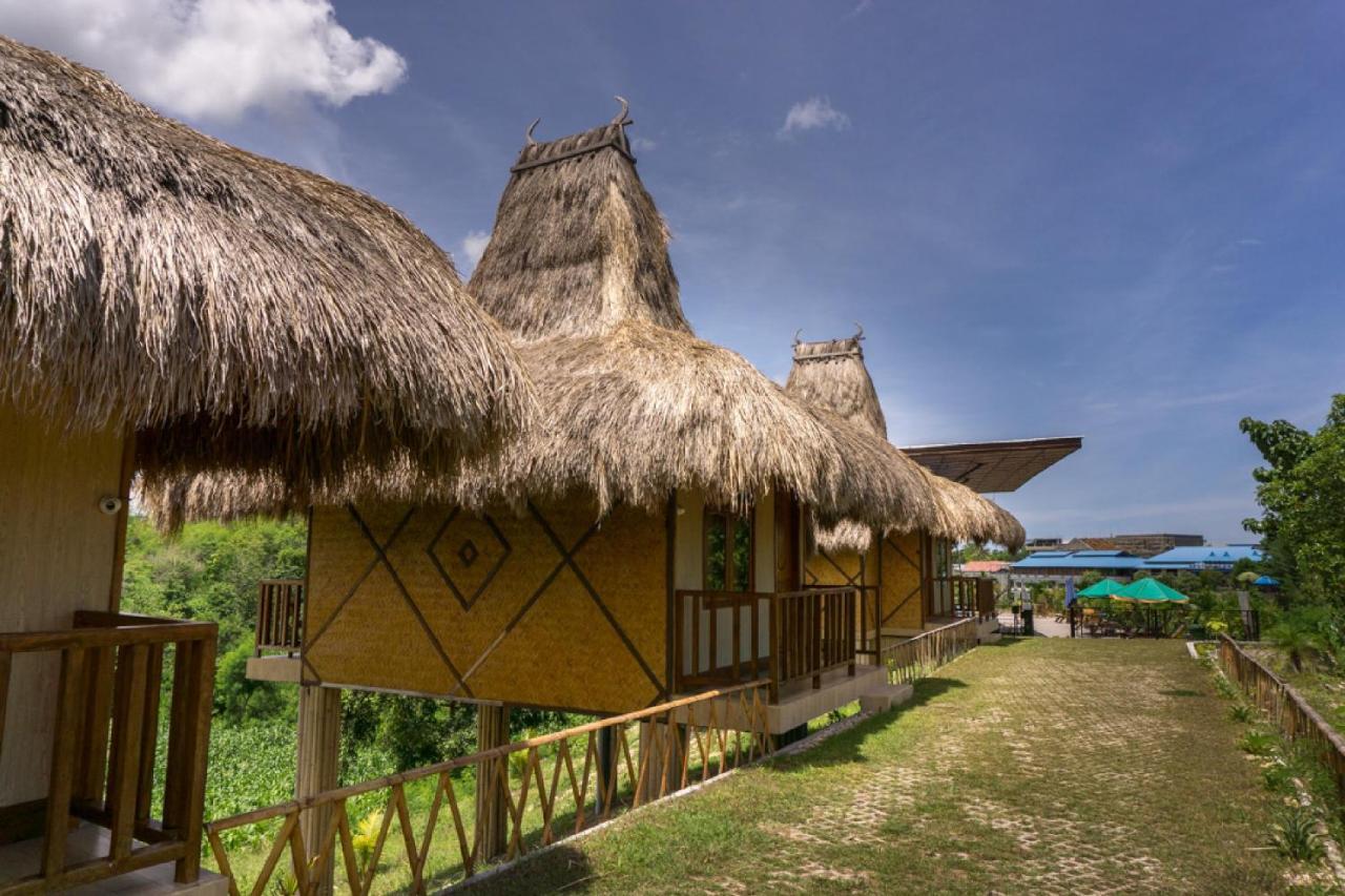 เรดดอร์ซ แอท ตัมโบลากา ซุมบา Hotel Lokokaki ภายนอก รูปภาพ