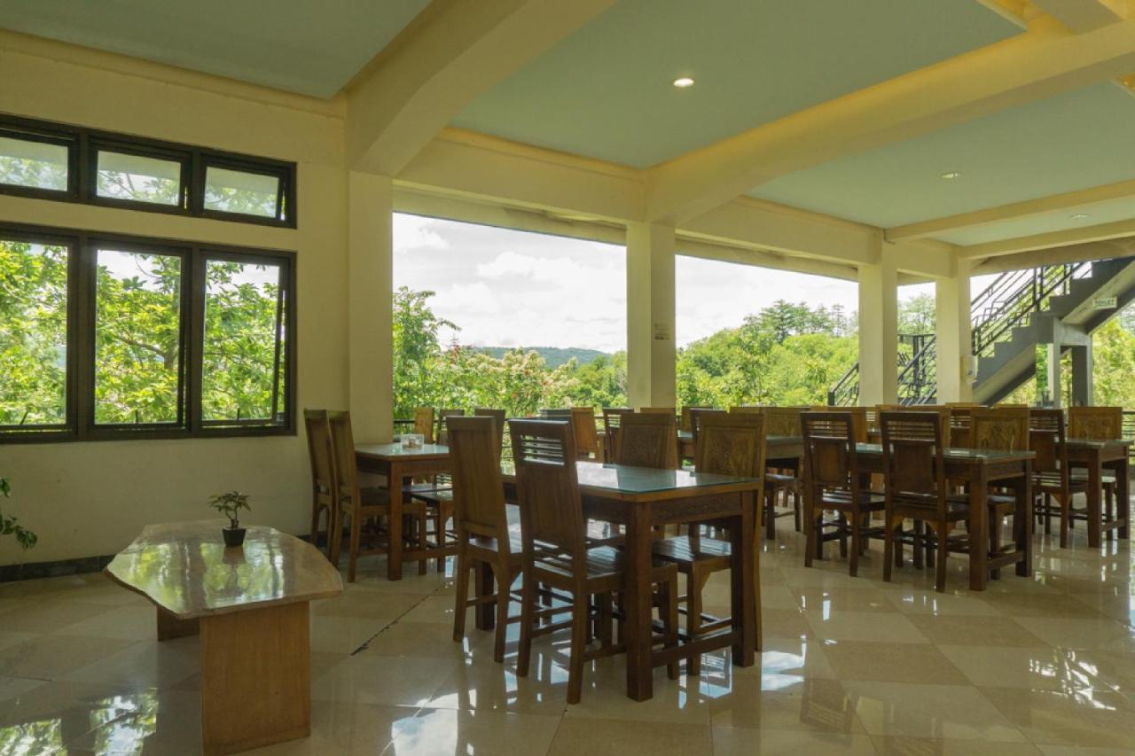 เรดดอร์ซ แอท ตัมโบลากา ซุมบา Hotel Lokokaki ภายนอก รูปภาพ